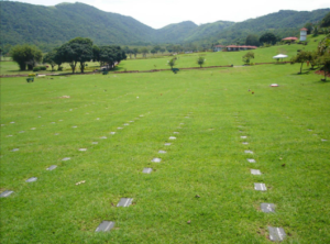 Coroa de Flores Cemitério de Xerém (Duque de Caxias/RJ)